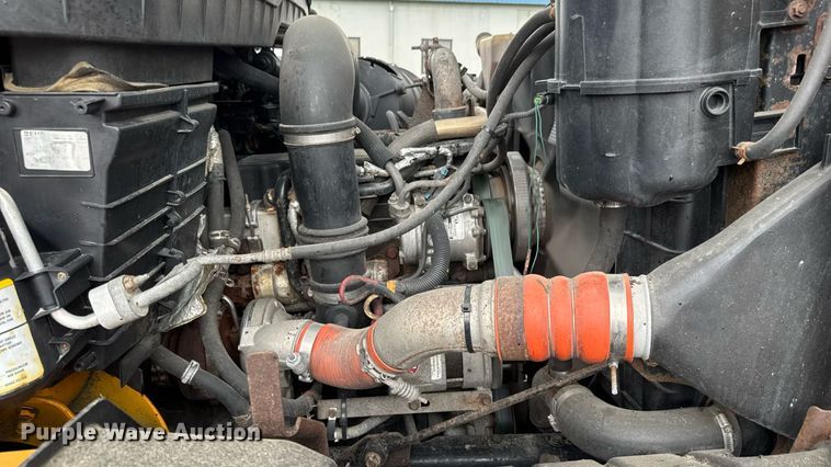 image for item DY0349 2010 International 7500  dump truck