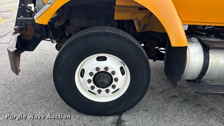 image for item DY0349 2010 International 7500  dump truck