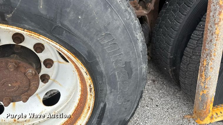 image for item DY0349 2010 International 7500  dump truck