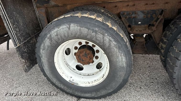 image for item DY0349 2010 International 7500  dump truck