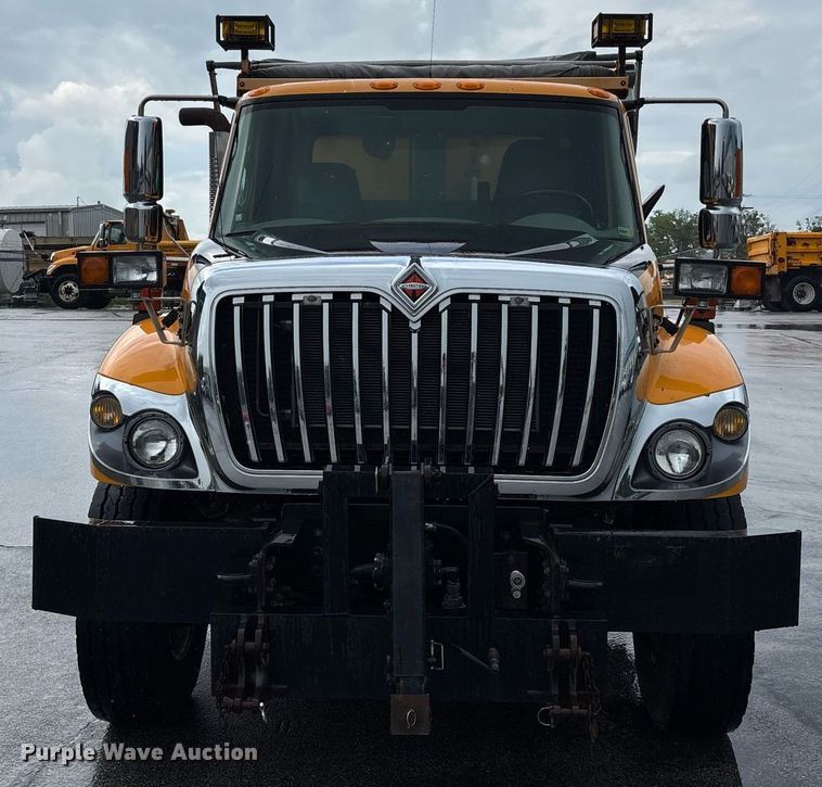 image for item DY0350 2011 International Workstar 7500 dump truck