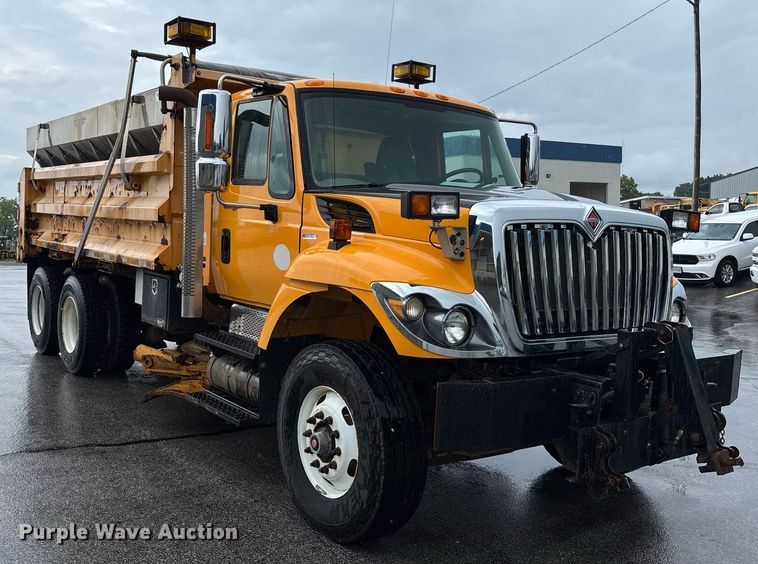 image for item DY0350 2011 International Workstar 7500 dump truck