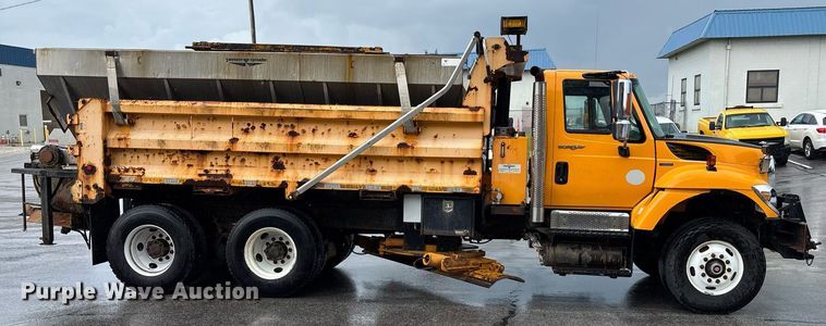 image for item DY0350 2011 International Workstar 7500 dump truck