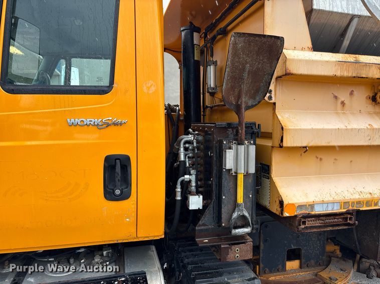image for item DY0350 2011 International Workstar 7500 dump truck