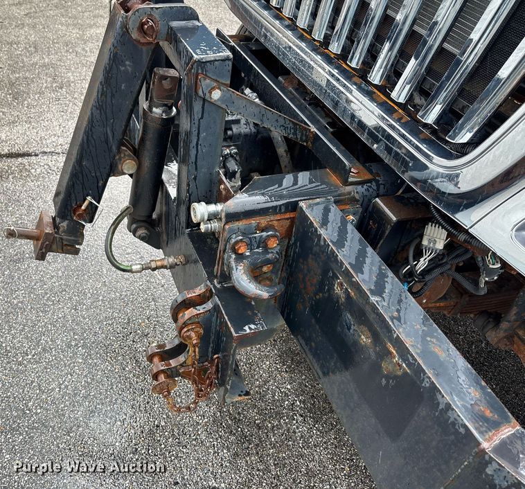 image for item DY0350 2011 International Workstar 7500 dump truck