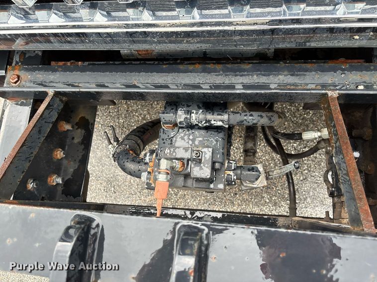 image for item DY0350 2011 International Workstar 7500 dump truck