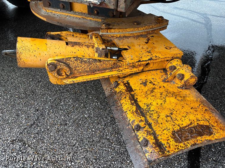 image for item DY0350 2011 International Workstar 7500 dump truck