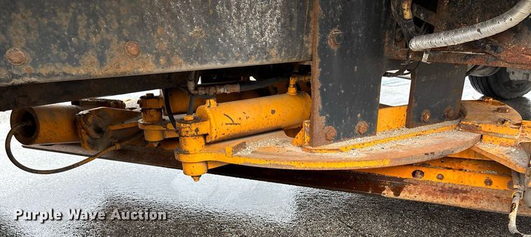 image for item DY0350 2011 International Workstar 7500 dump truck