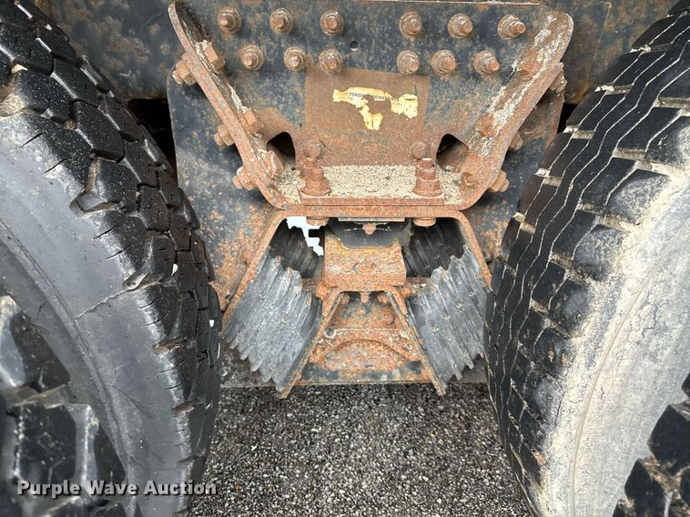 image for item DY0350 2011 International Workstar 7500 dump truck