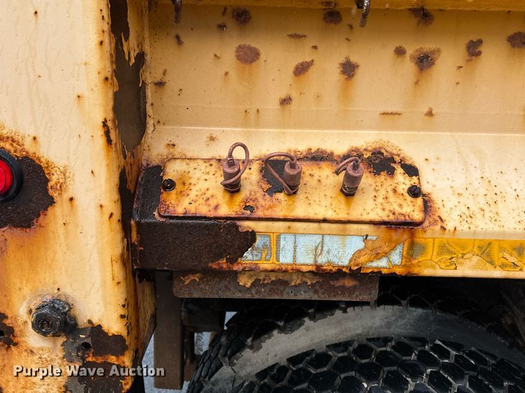 image for item DY0350 2011 International Workstar 7500 dump truck