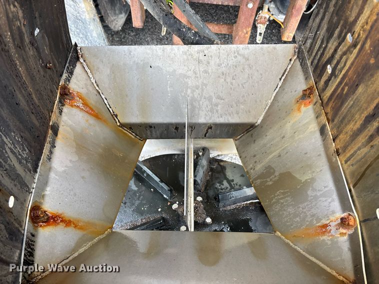 image for item DY0350 2011 International Workstar 7500 dump truck