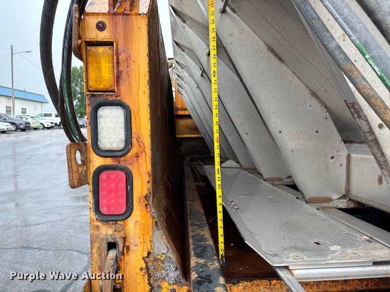 image for item DY0350 2011 International Workstar 7500 dump truck