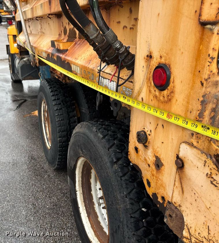 image for item DY0350 2011 International Workstar 7500 dump truck