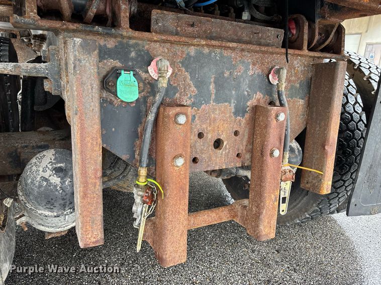 image for item DY0350 2011 International Workstar 7500 dump truck