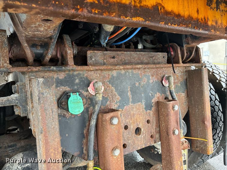 image for item DY0350 2011 International Workstar 7500 dump truck