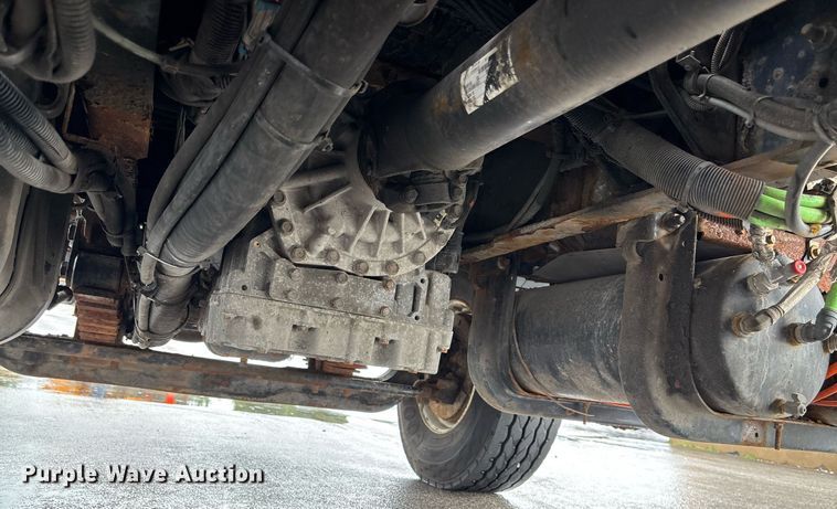 image for item DY0350 2011 International Workstar 7500 dump truck