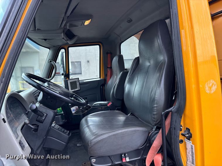 image for item DY0350 2011 International Workstar 7500 dump truck