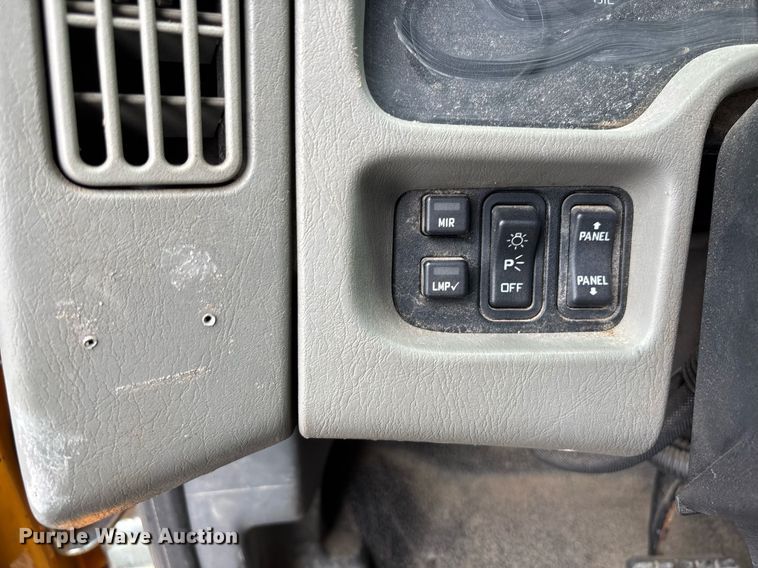 image for item DY0350 2011 International Workstar 7500 dump truck