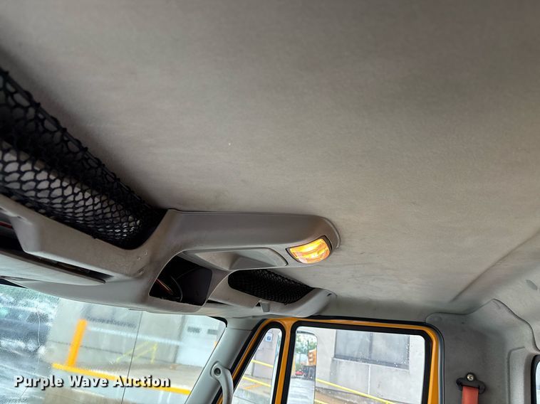 image for item DY0350 2011 International Workstar 7500 dump truck