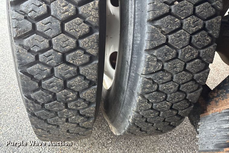 image for item DY0350 2011 International Workstar 7500 dump truck