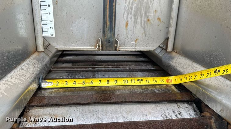 image for item DY0351 2006 International 7400 dump truck