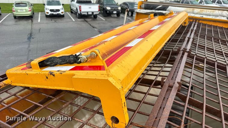 image for item DY0351 2006 International 7400 dump truck