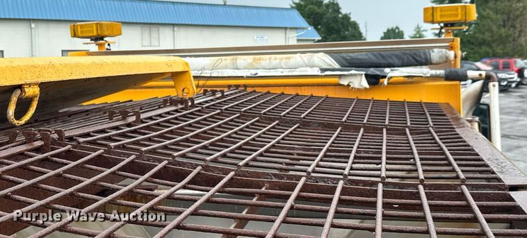 image for item DY0351 2006 International 7400 dump truck