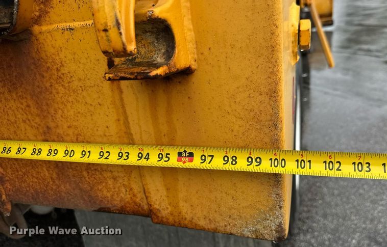 image for item DY0351 2006 International 7400 dump truck