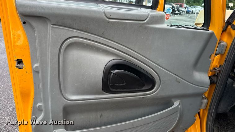 image for item DY0351 2006 International 7400 dump truck