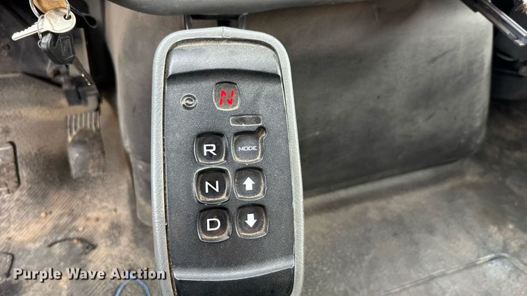 image for item DY0351 2006 International 7400 dump truck