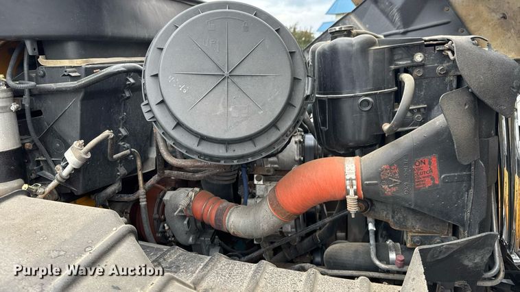 image for item DY0351 2006 International 7400 dump truck