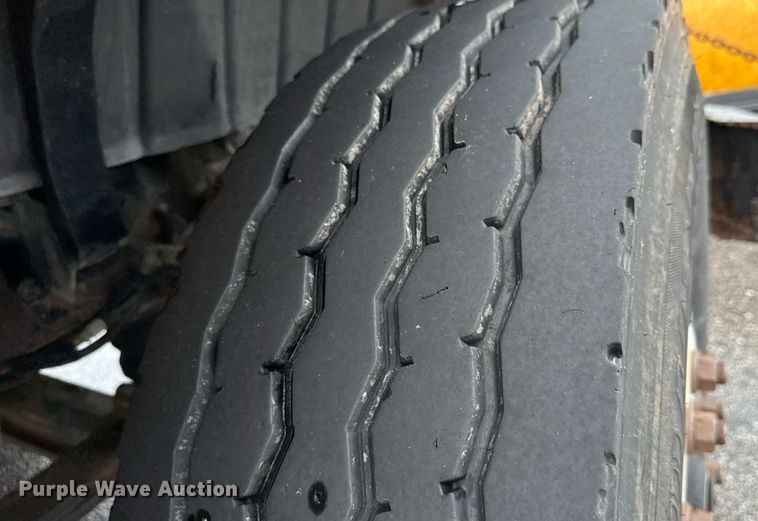 image for item DY0351 2006 International 7400 dump truck