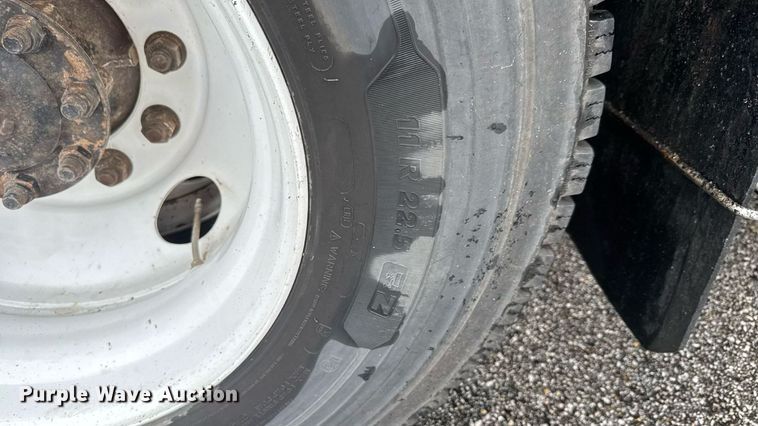 image for item DY0351 2006 International 7400 dump truck