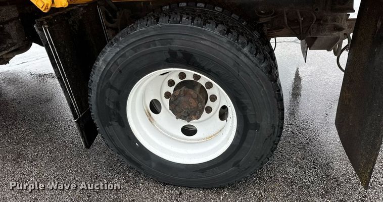 image for item DY0351 2006 International 7400 dump truck