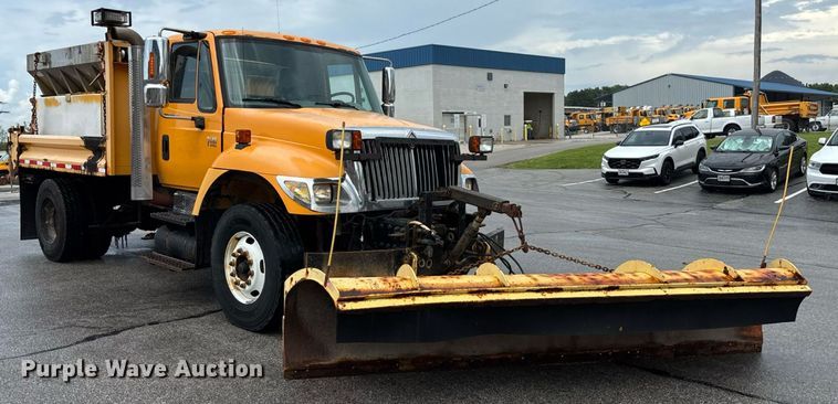 image for item DY0353 2006 International 7400 dump truck