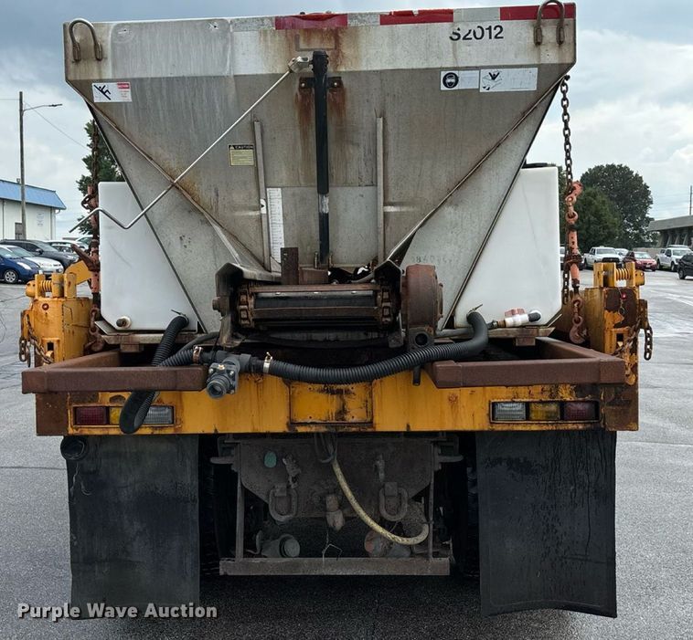 image for item DY0353 2006 International 7400 dump truck