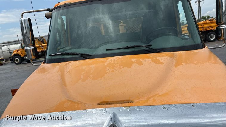 image for item DY0353 2006 International 7400 dump truck