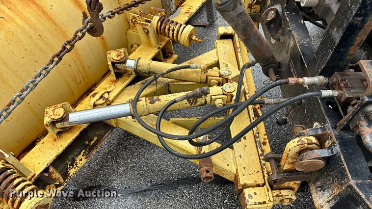 image for item DY0353 2006 International 7400 dump truck