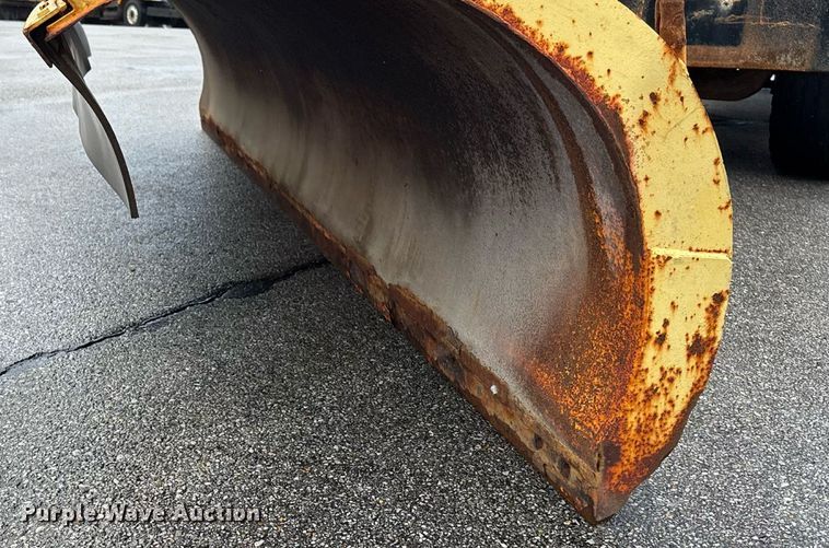 image for item DY0353 2006 International 7400 dump truck