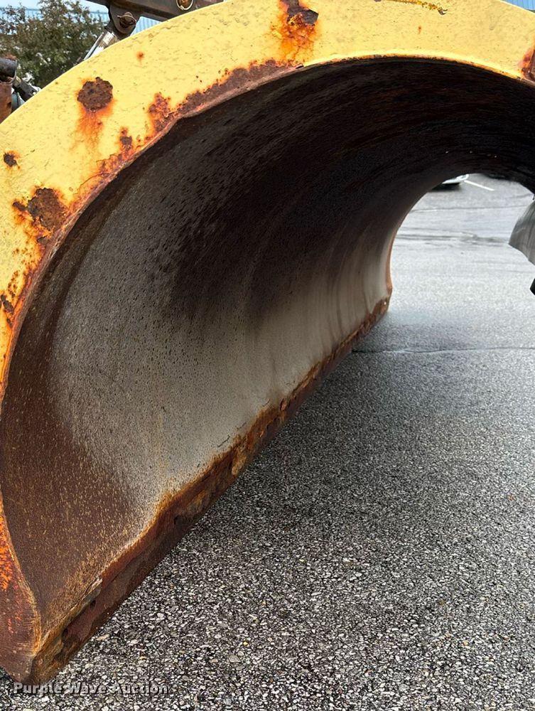 image for item DY0353 2006 International 7400 dump truck