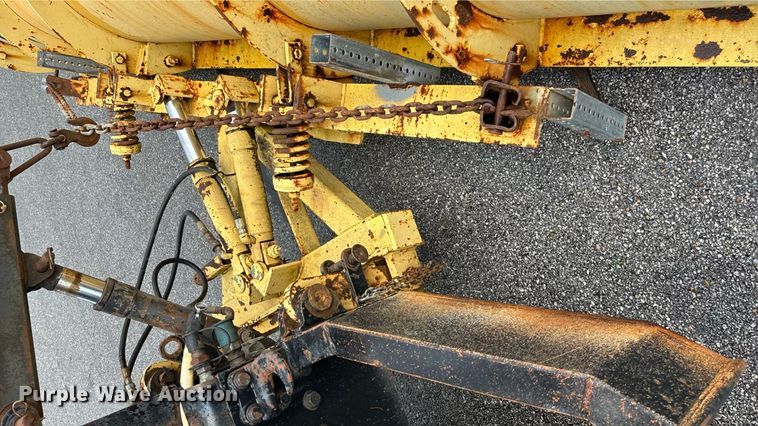 image for item DY0353 2006 International 7400 dump truck