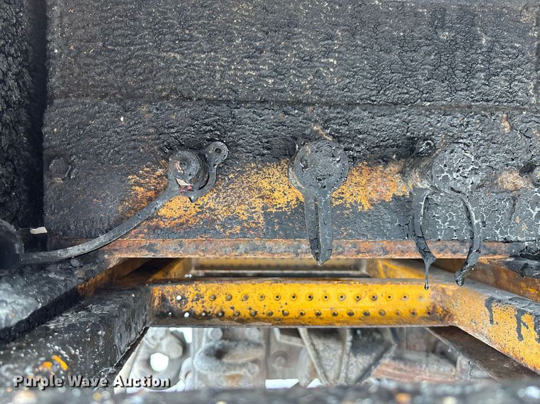 image for item DY0353 2006 International 7400 dump truck