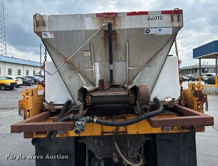 image for item DY0353 2006 International 7400 dump truck