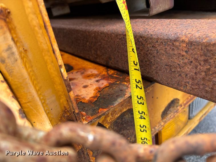 image for item DY0353 2006 International 7400 dump truck