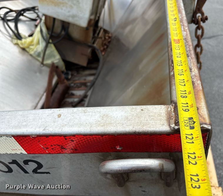 image for item DY0353 2006 International 7400 dump truck