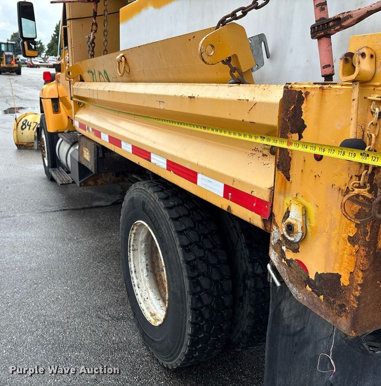 image for item DY0353 2006 International 7400 dump truck