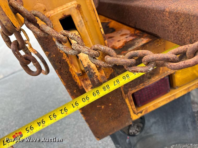 image for item DY0353 2006 International 7400 dump truck