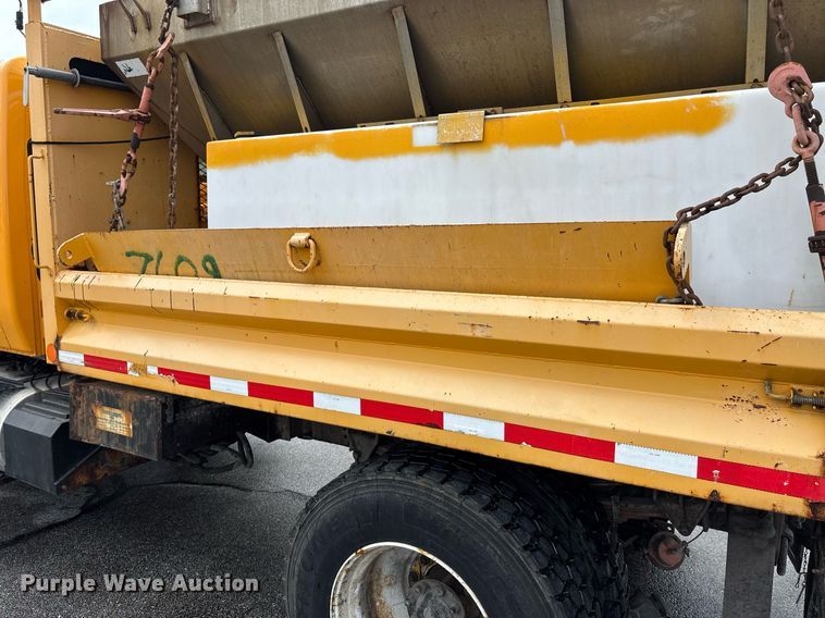 image for item DY0353 2006 International 7400 dump truck