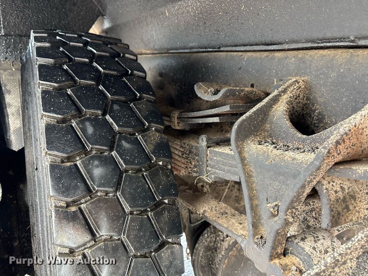 image for item DY0353 2006 International 7400 dump truck