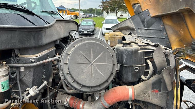 image for item DY0353 2006 International 7400 dump truck